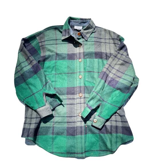 Tops - vintage size 8 Russ studio flannel womens repair both cuffs need new buttons